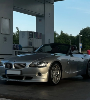 Их изготовили только 370: в Украине появился очень редкий спорткар BMW 2000-х 