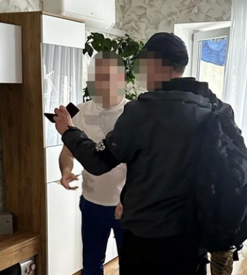 На Житомирщині ДБР викрило двох керівників установ виконання покарань на систематичному вимаганні коштів з ув’язнених за&amp;hellip;