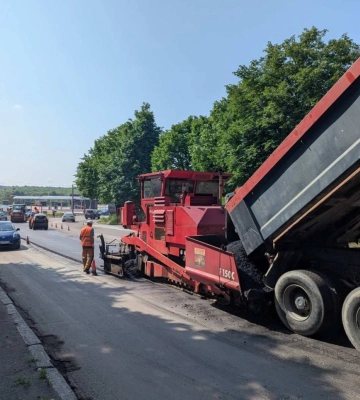 У центрі Рівного сьогодні ремонтуватимуть зливову каналізацію