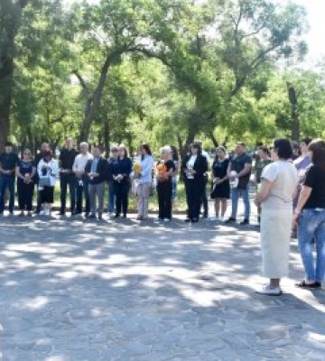 День пам'яті дітей, які загинули внаслідок збройної агресії РФ: у Кривому Розі вшановують жертв ракетного удару 4 квітня