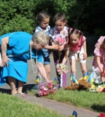 У Білгороді-Дністровському вшанували пам’ять дітей, загиблих через війну