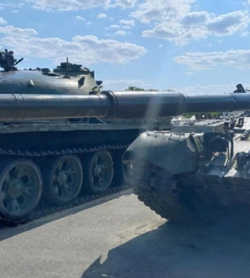 У бік Запорізького фронту пройшла колона з 40 одиниць техніки (ВІДЕО)