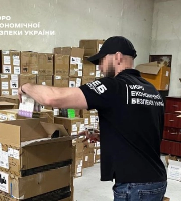 Правоохоронці ліквідували підпільні цехи з виготовлення рідин для електронок, вилучено продукції на 1,2 млрд грн
