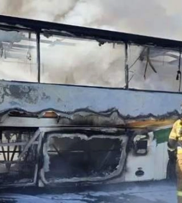 В Польше до тла сгорел автобус, который направлялся во Львов: жуткие кадры