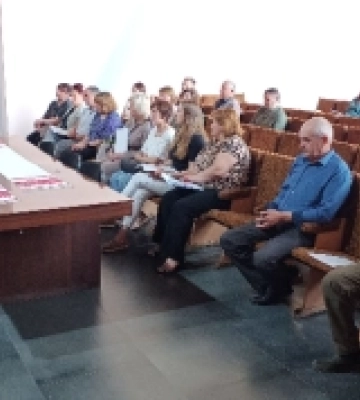 У селі на Волині на сесії депутати розглянули 100 питань