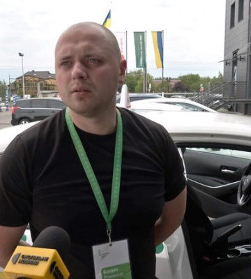 "Тут сидять з ночі": що відбувається з талонами в Луцькому сервісному центрі