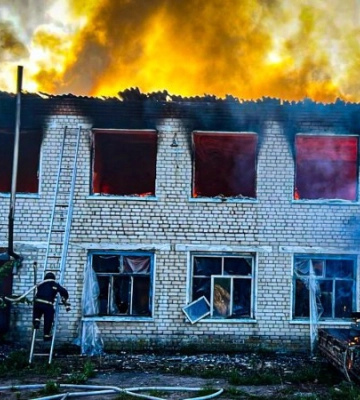 Росіяни атакували селище на Харківщині, є постраждалий