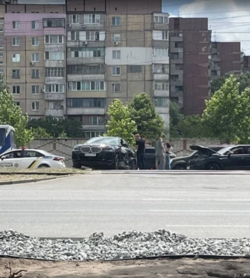 Затор скував лівий берег: у Дніпрі сталося ДТП з постраждалими