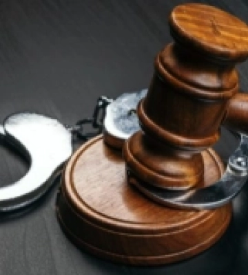 Судитимуть водія вантажівки за те, що збив 57-річну жительку Рівного та зник з місця події — поліція області