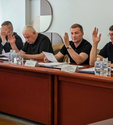 У селі на Волині на сесії депутати розглянули 100 питань