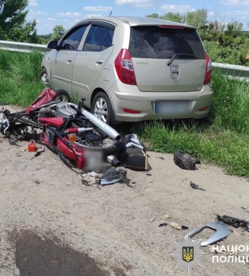 Обставини ДТП, внаслідок якої помер у лікарні мотоцикліст, встановлює поліція Київщини
