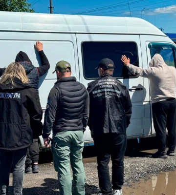 5000 доларів США за втечу за кордон – двом жителям Рівненщини повідомлено про підозру