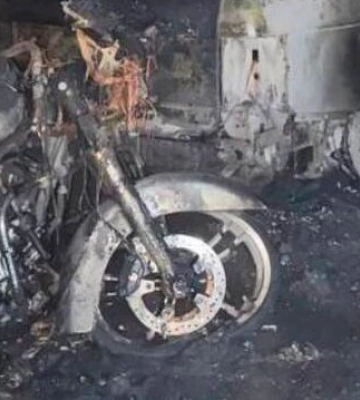 Поліція встановлює обставини підпалу транспортних засобів очільника полтавського КАТП-1628
