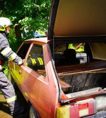 В Ужгороді — вже друге авто за тиждень у вогні: цього разу загорівся ЗАЗ