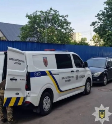 У Києві через вибух у сміттєвому баку постраждали двоє людей