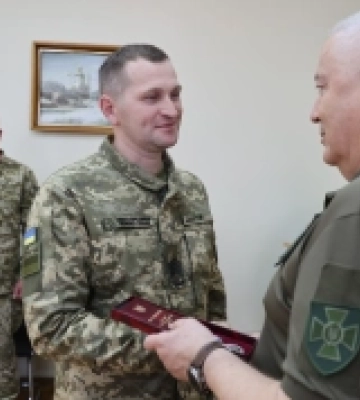 Троє прикордонників з Волині отримали державні нагороди