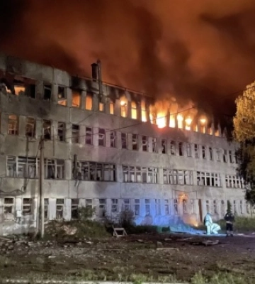 Росіяни атакували «Шахедами» непрацююче підприємство в Тростянці