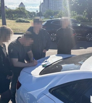 Зникло понад пів тисячі - ДБР викрило на Дніпропетровщині схему видалення з баз даних інформації про ухилянтів. ФОТОрепортаж