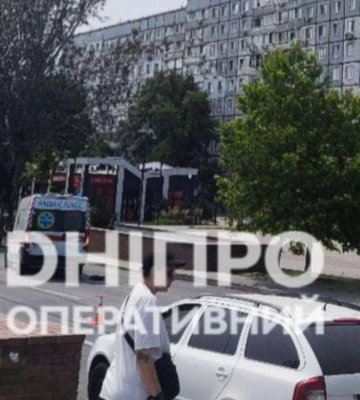 Відлетіла на кілька метрів: у Дніпрі літню жінку збила автівка, - ВІДЕО
