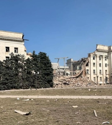 Росіяни вдруге скинули КАБи на будівлю Херсонської ОДА