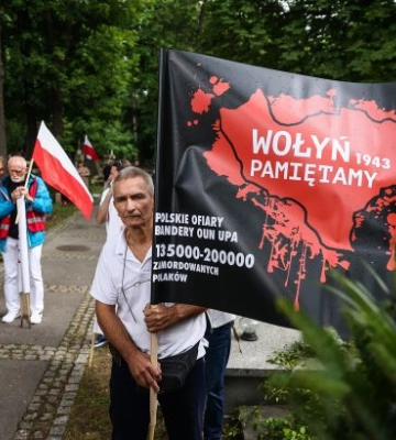 Популістська риторика Польщі перетворила українців на мішень, - Politico