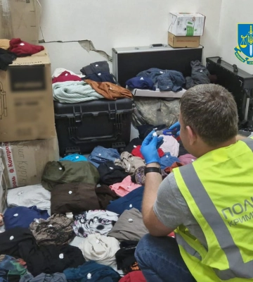 Розсилали наркотики у вживаних речах - 11 учасників банди заґратовано у Києві. ФОТО