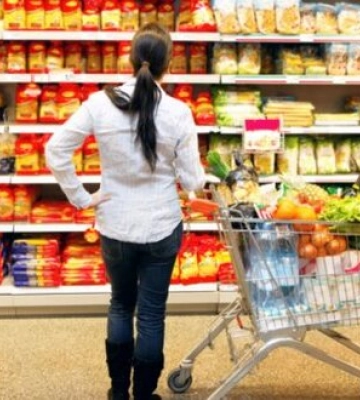 Ціни на продукти харчування в Україні наблизилися до рівня європейських країн, а за деякими позиціями їх перевищили, – НБУ