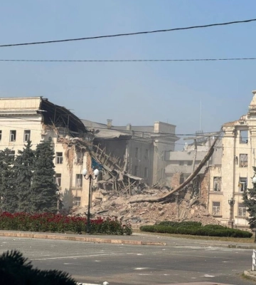 Зеленский отреагировал на уничтожение россиянами здания Херсонской ОГА