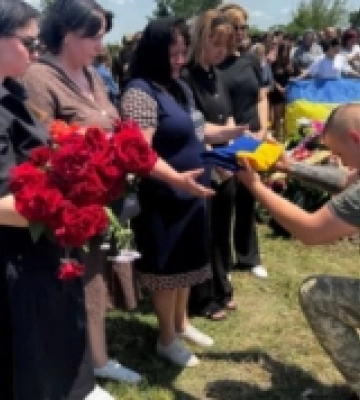 Саф’янівська громада на Одещині попрощалася із загиблим захисником з Нової Некрасівки
