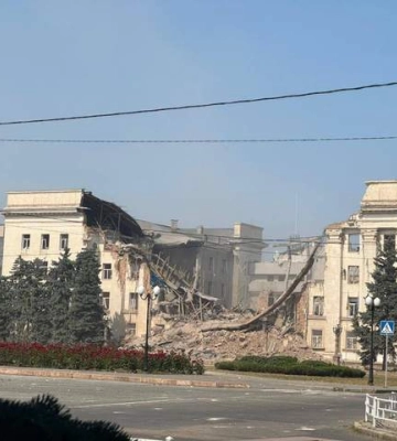 &quot;Россияне выпустили по центру Херсона 4 КАБа&quot;: херсонский журналист сообщил о последствиях