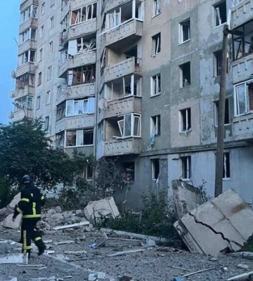 У Луцьку є влучання в багатоквартирний будинок 