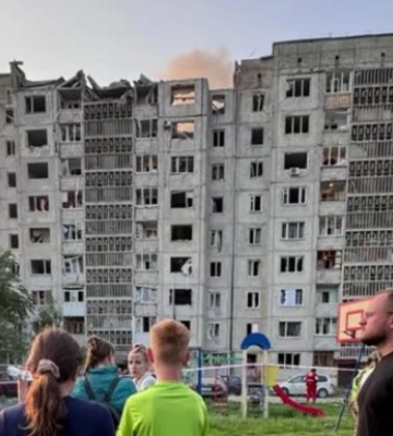 У Луцьку внаслідок обстрілу пошкоджено багатоповерхівку, п’ятеро поранених