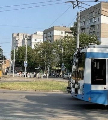 Перекриття центру Дніпра: як працює громадський транспорт та схема об'їзду для автомобілів