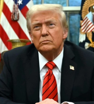 Трамп обурений ударами України по РФ та обговорює припинення підтримки Києва – The Atlantic