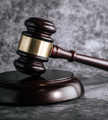 Суд продовжив запобіжний захід посадовцю, якого підозрюють у махінаціях із землею на Херсонщині