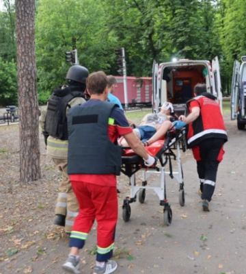 Авіаудар по Харкову: росіяни влучили в дитячу залізницю, є жертва, 16 поранених