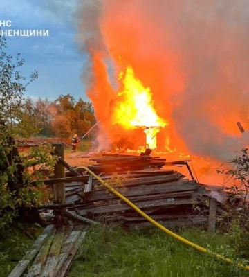 Масштабна пожежа на Рівненщині: згоріло близько 30 кубів твердого палива
