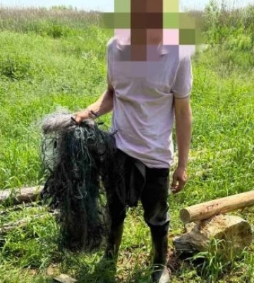 На Рівненщині спіймали чоловіка, який ловив рибу в заповіднику