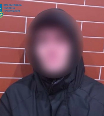 Судимуть злодюгу, який зухвало обікрав кав’ярню в Хмельницькому, - прокуратура