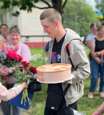 У громаді на Волині зустріли двох звільнених з російського полону захисників