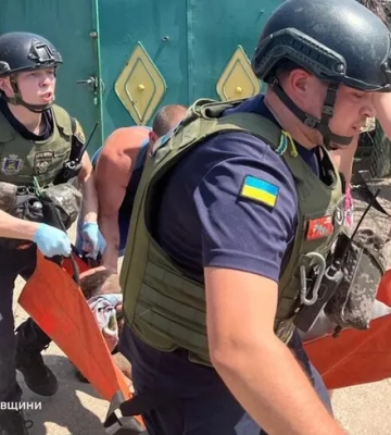 Росія завдала ударів по житловому сектору у Дніпропетровській області: є постраждалі