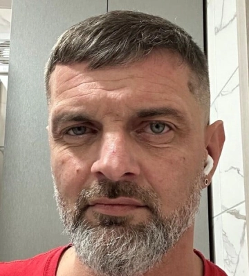 &quot;Светлый человек должен жить в любви&quot;. Морпех Дианов сделал романтическое селфи со своей избранницей