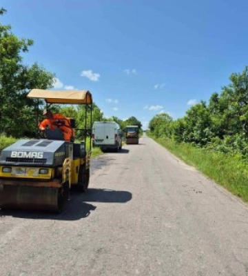 На Ужгородщині відновлюють важливу дорогу