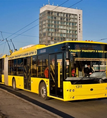 У Києві відновили рух тролейбусів, який був обмежений через обстріл рф У Києві відновили рух тролейбусів, який був обмежений через обстріл рф