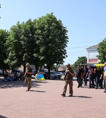 Із загиблим військовим попрощалися у Новоукраїнці 