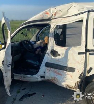 На дорозі КобелякиРешетилівка сталася аварія: двоє людей постраждали На дорозі КобелякиРешетилівка сталася аварія: двоє людей постраждали