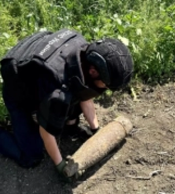 На Кіровоградщині сапери ДСНС знищили артилерійський снаряд часів Другої світової війни