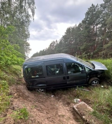 На Волині Fiat злетів у кювет – постраждав пасажир 