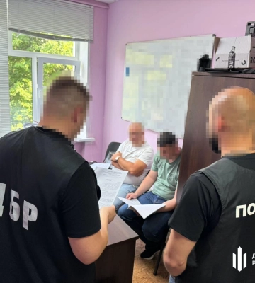 Начальник відділу штабу військової частини на Сумщині безпідставно нарахував підлеглим 2,4 млн грн "бойових": більшість грошей лишив собі, - ДБР. ФОТОрепортаж