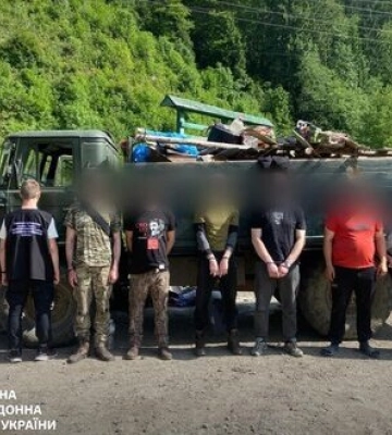Худоба як прикриття: ноу-хау від закарпатських переправників викрили прикордонники